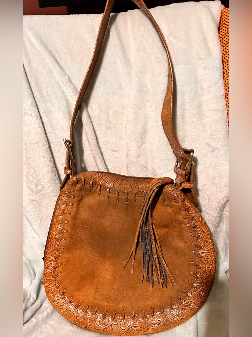 Vintage Leather Tassel Shoulder Bag in Cognac Brown
